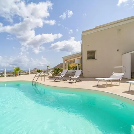 Chicos With Panoramic Private Pool Castellammare del Golfo